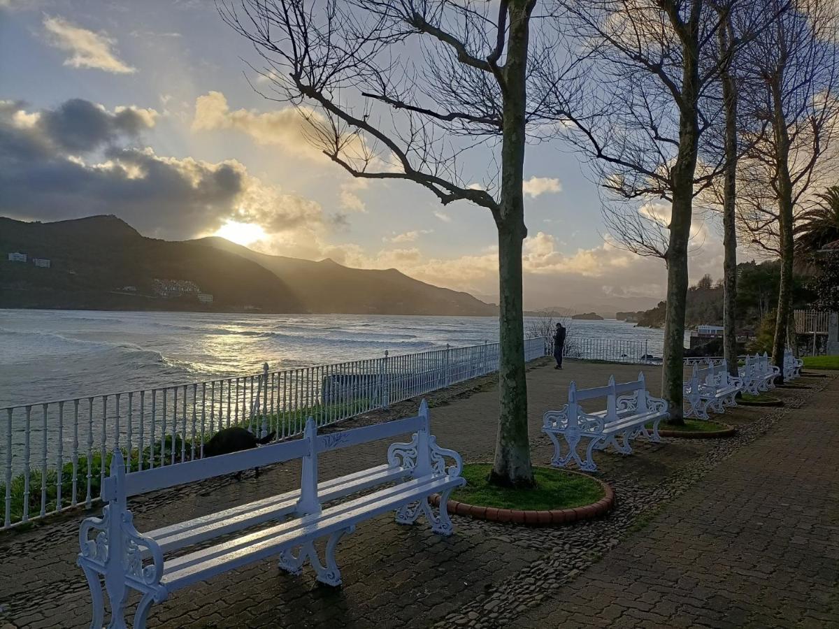 Piso Turistico Mundaka Con Opcion A Garaje Leilighet Eksteriør bilde